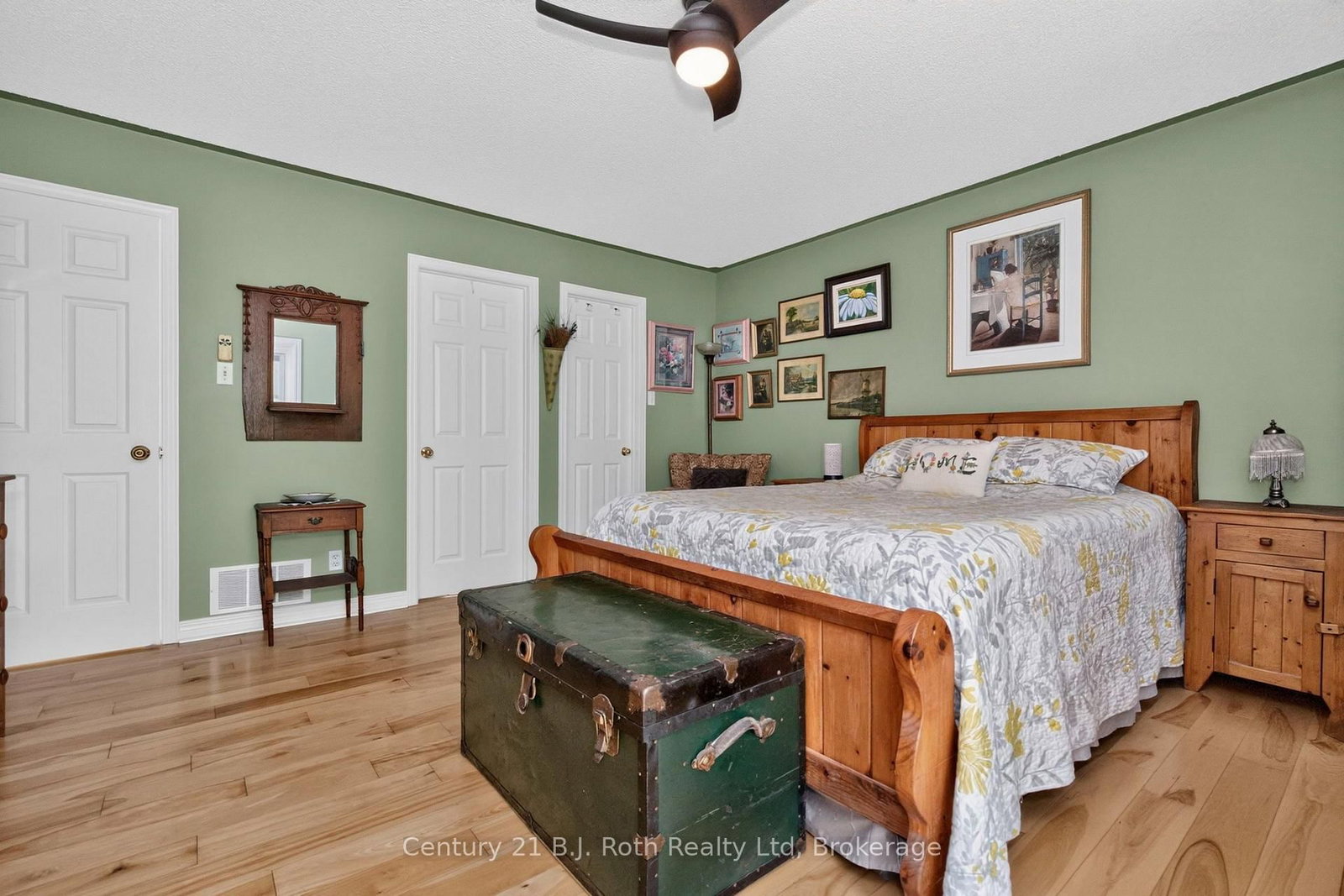 7 Georgias Walk • Tay, ON photo 18
