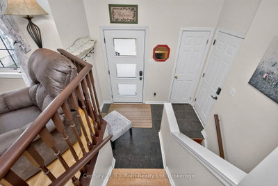 7 Georgias Walk • Tay, ON photo 5