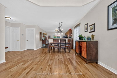 7 Georgias Walk • Tay, ON photo 9