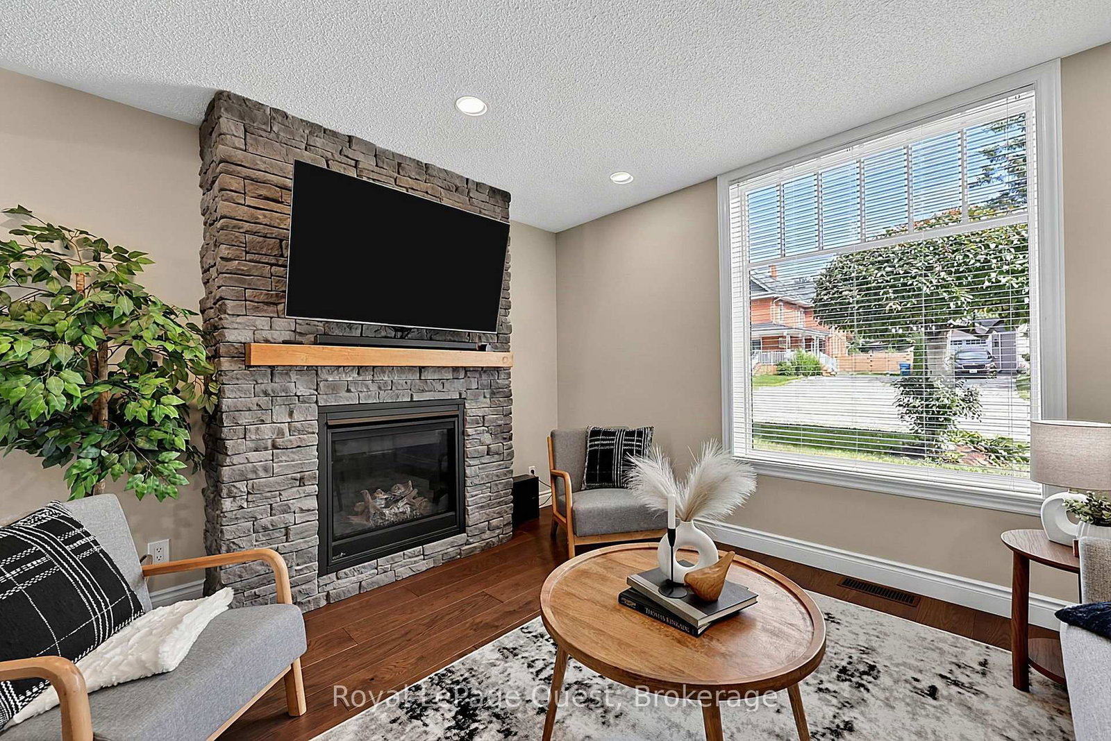 125 Coldwater Road • Orillia, ON photo 10