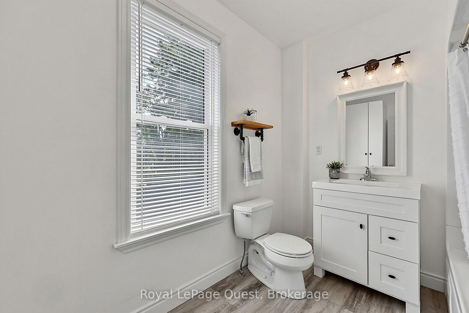 125 Coldwater Road • Orillia, ON photo 33