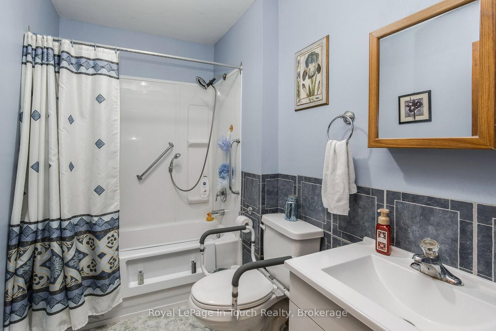 323 William Street • Midland, ON photo 11