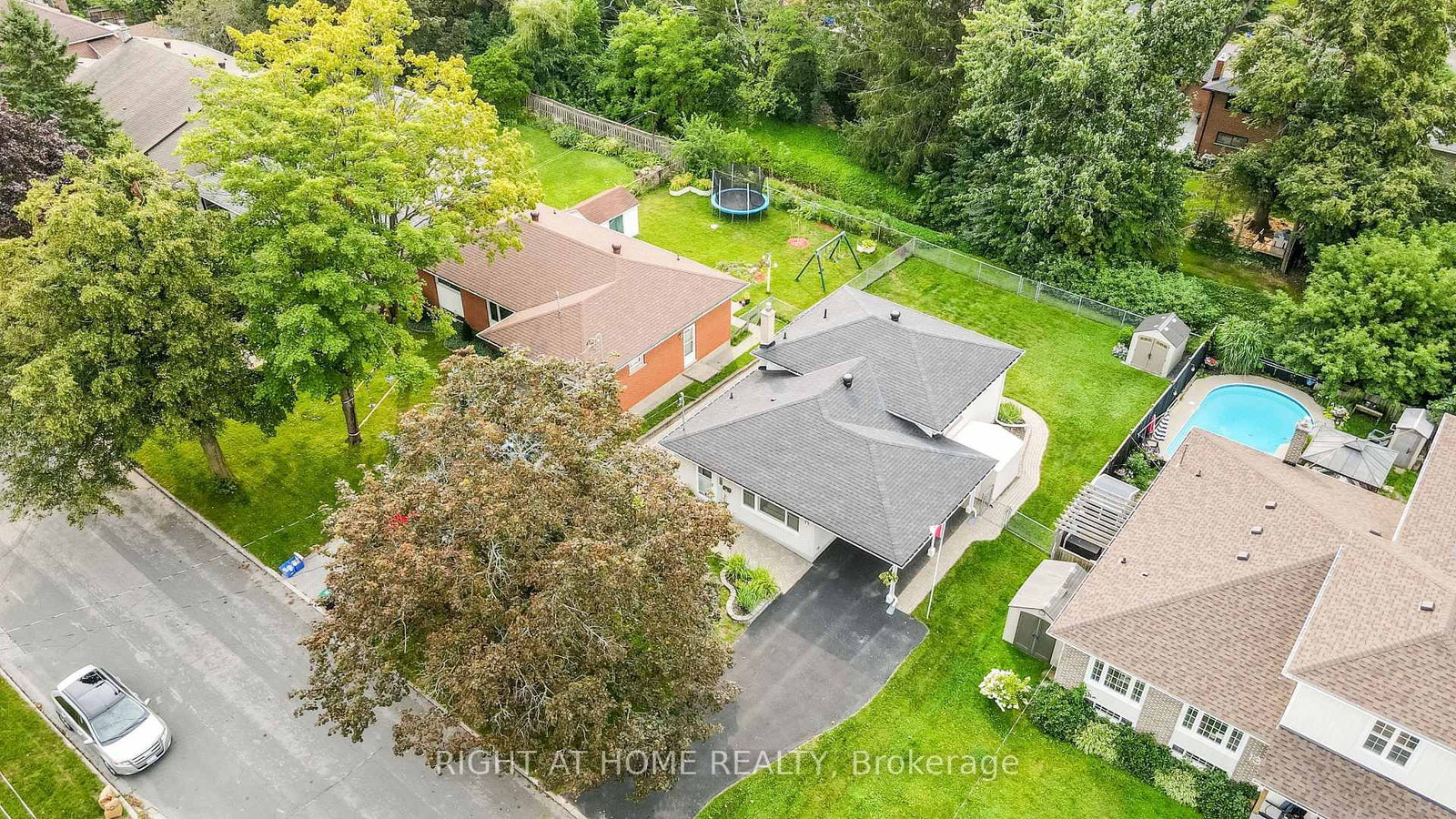 15 Highview Road • Barrie, ON photo 24