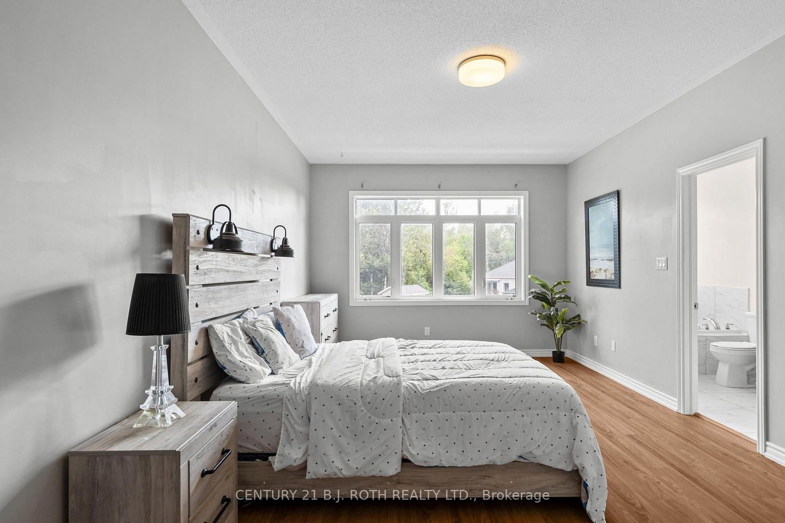 211 Roy Drive • Clearview, ON photo 14