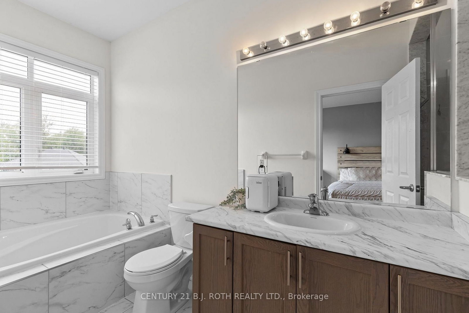 211 Roy Drive • Clearview, ON photo 16