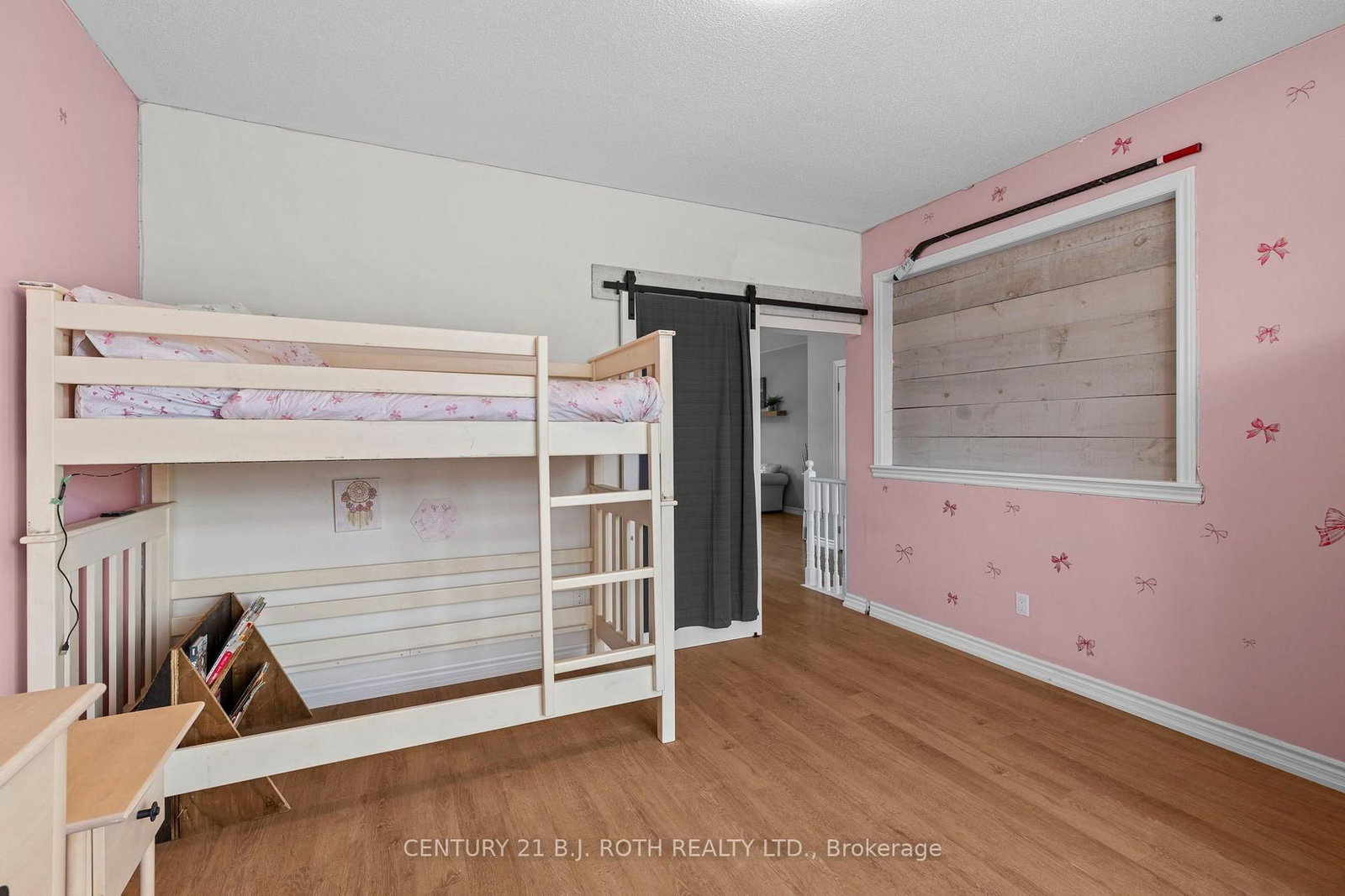 211 Roy Drive • Clearview, ON photo 18