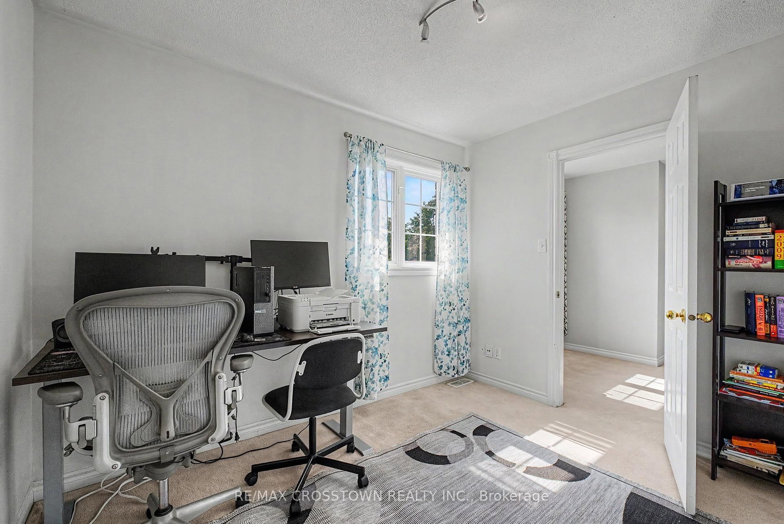 31 Logan Court • Barrie, ON photo 23