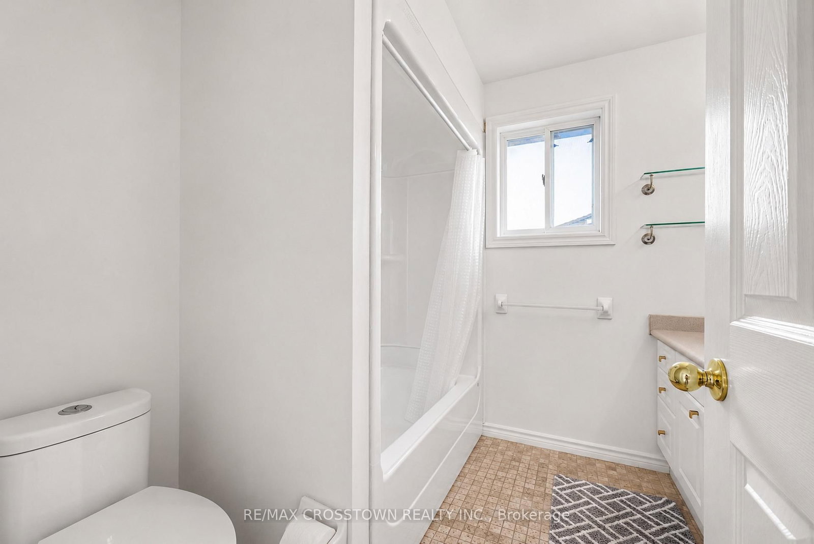 31 Logan Court • Barrie, ON photo 26