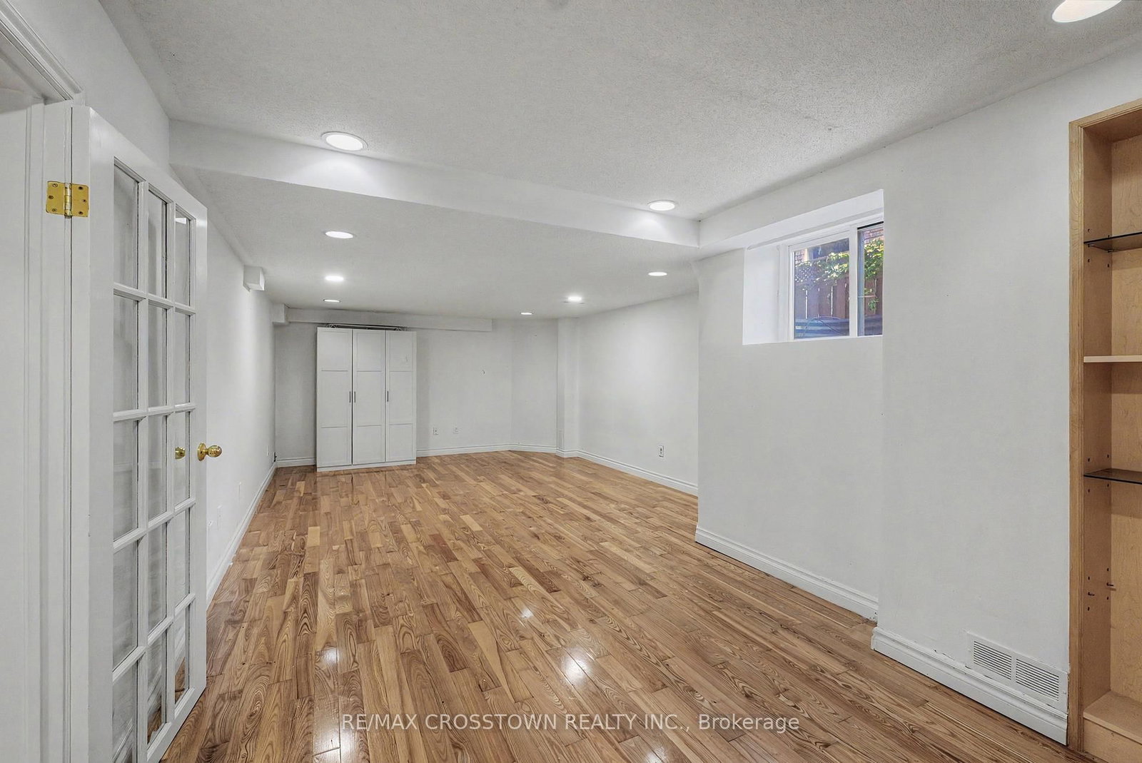 31 Logan Court • Barrie, ON photo 30