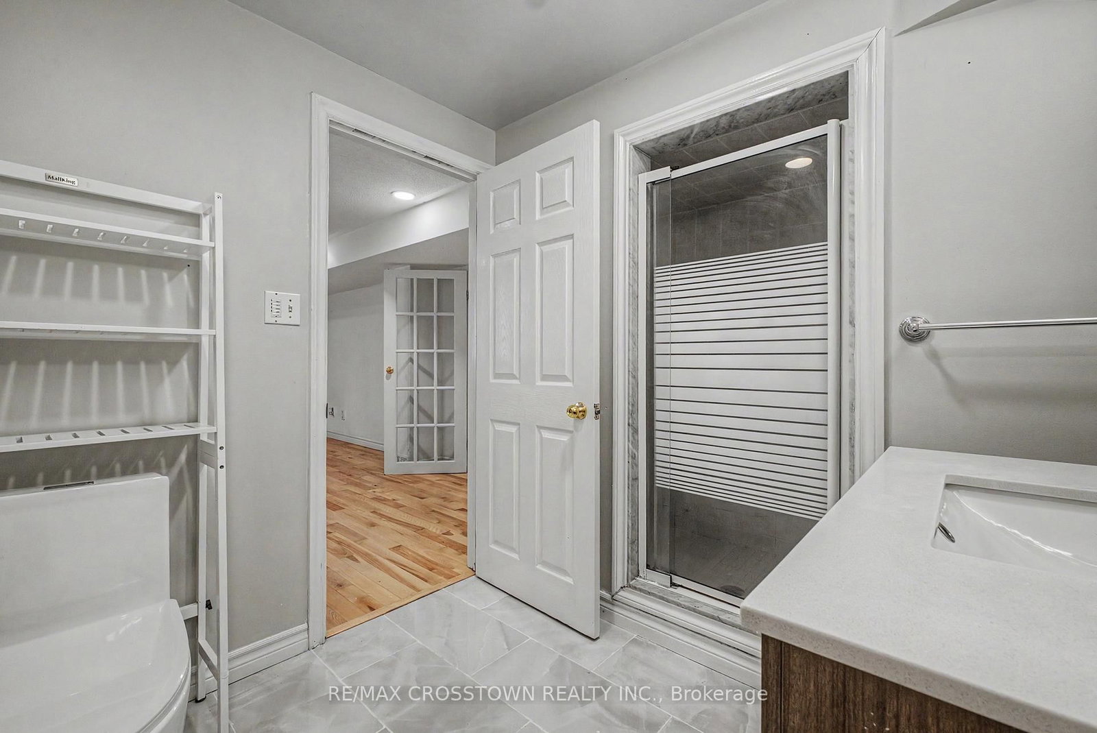 31 Logan Court • Barrie, ON photo 33