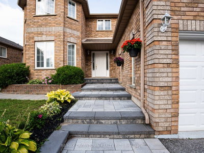 31 Logan Court • Barrie, ON photo 4