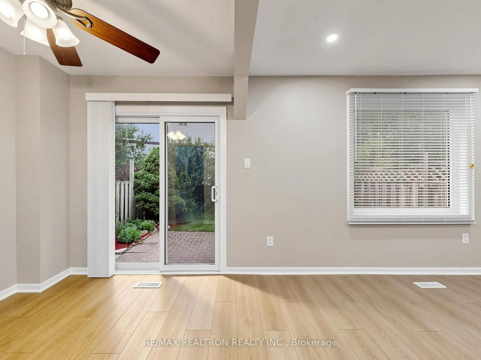12 Robin Court • Barrie, ON photo 12