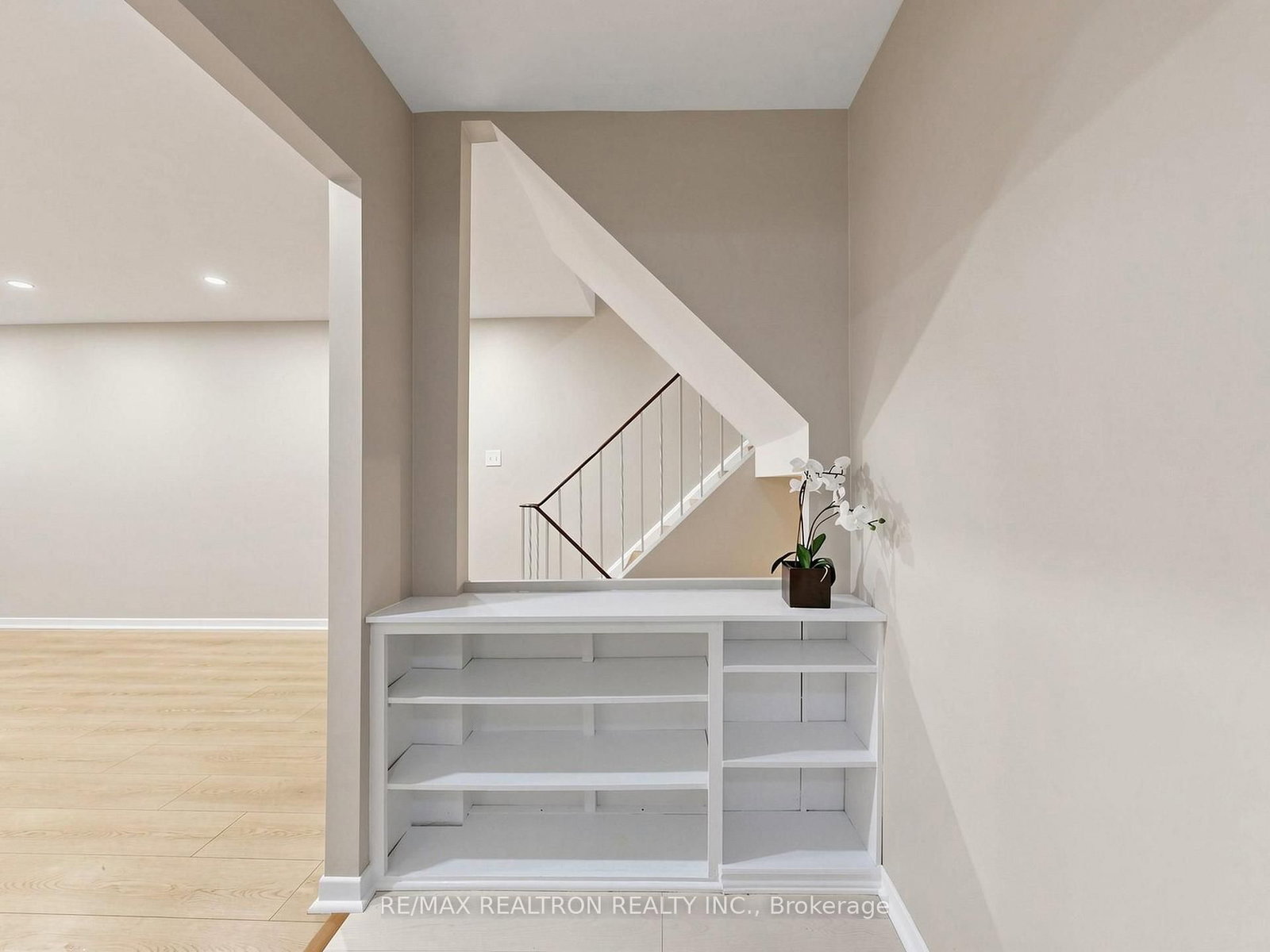 12 Robin Court • Barrie, ON photo 15