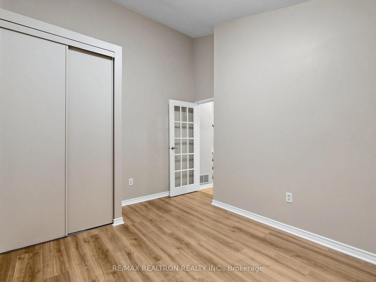 12 Robin Court • Barrie, ON photo 19
