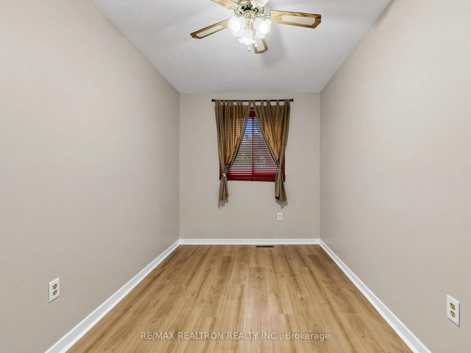 12 Robin Court • Barrie, ON photo 21