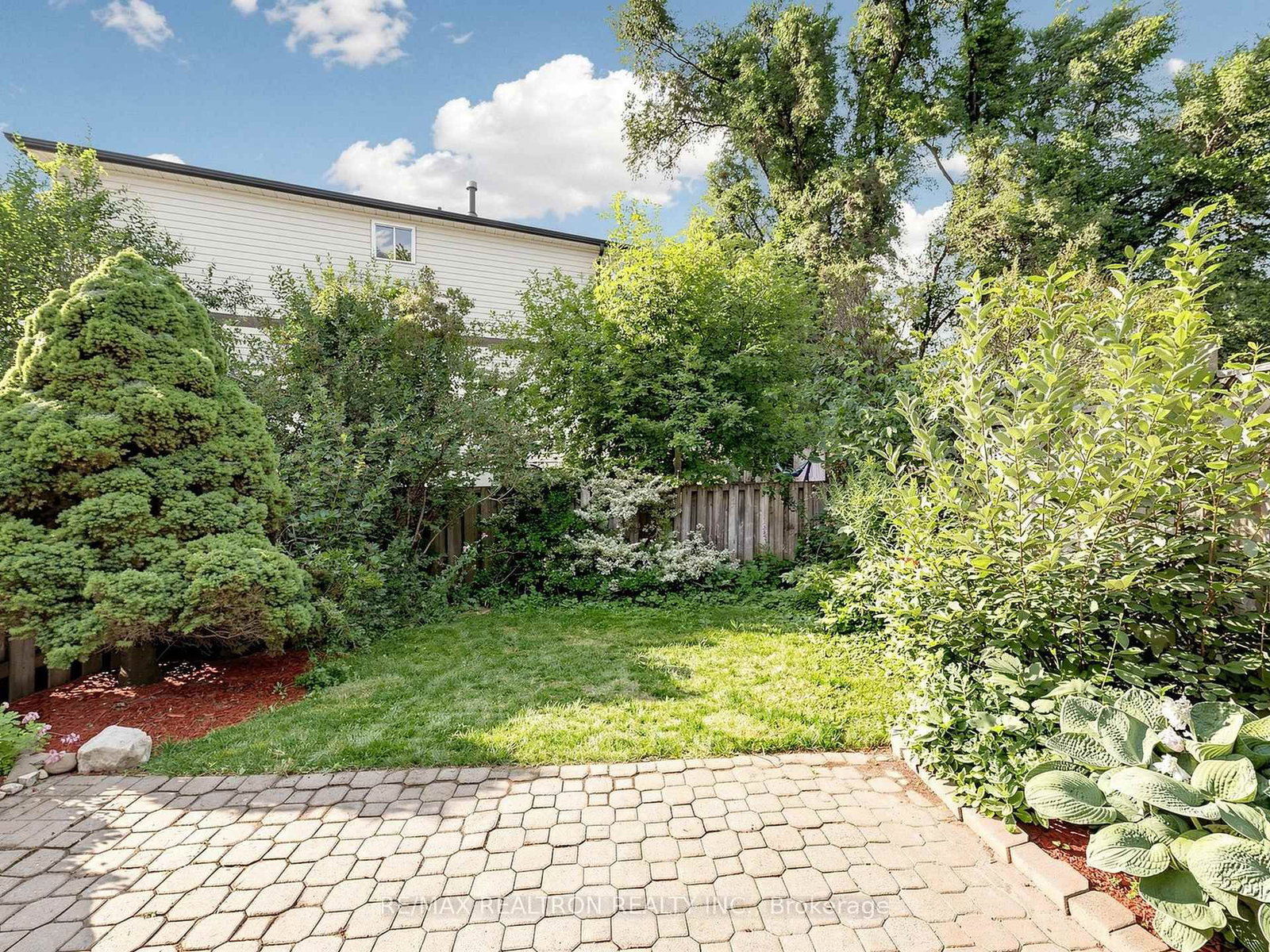 12 Robin Court • Barrie, ON photo 26