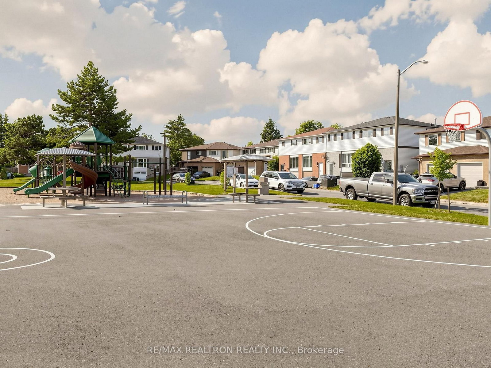 12 Robin Court • Barrie, ON photo 27
