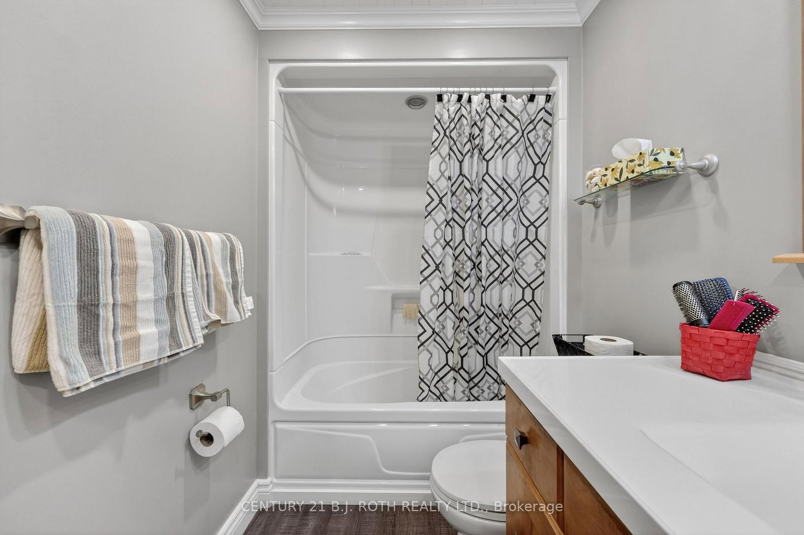 6 Ford Street • Barrie, ON photo 18