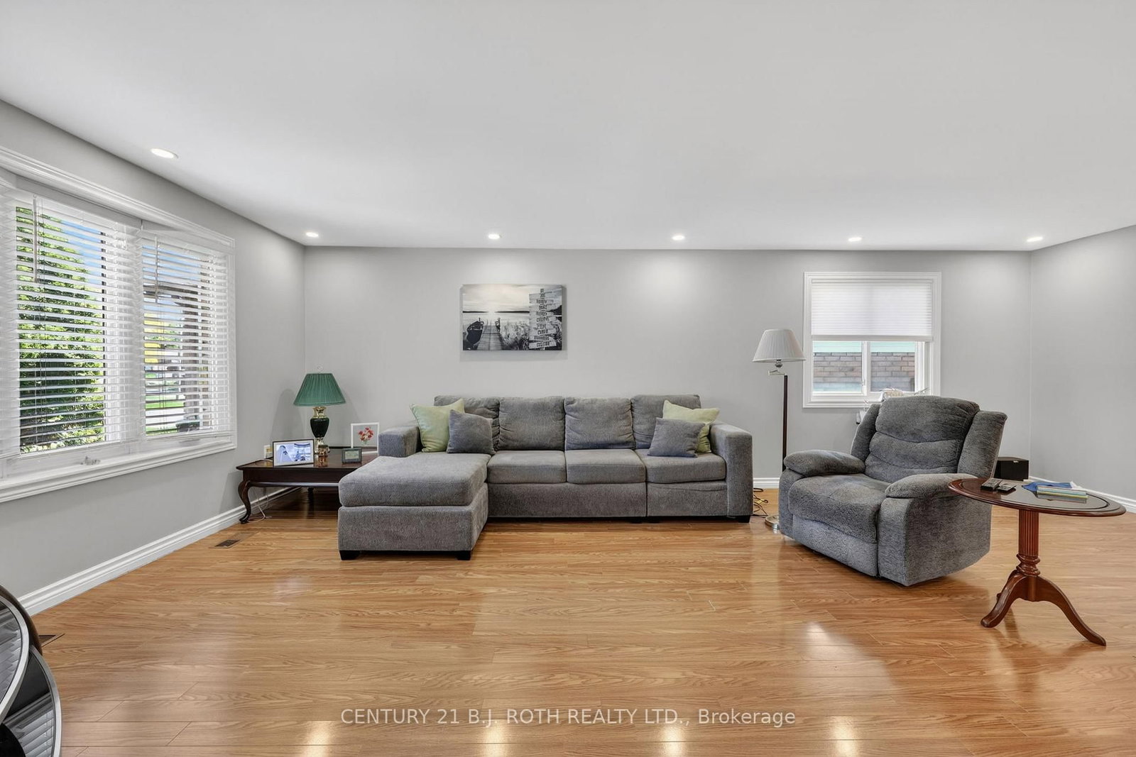 6 Ford Street • Barrie, ON photo 4