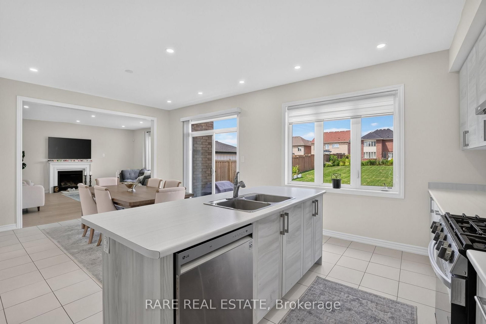 130 Victoria Wood Avenue • Springwater, ON photo 16