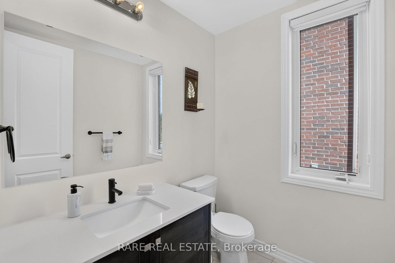 130 Victoria Wood Avenue • Springwater, ON photo 9