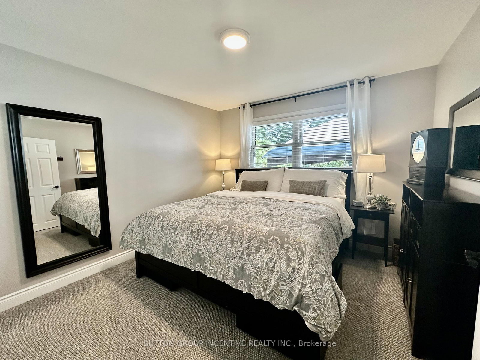 23 Northpark Road • Barrie, ON photo 8