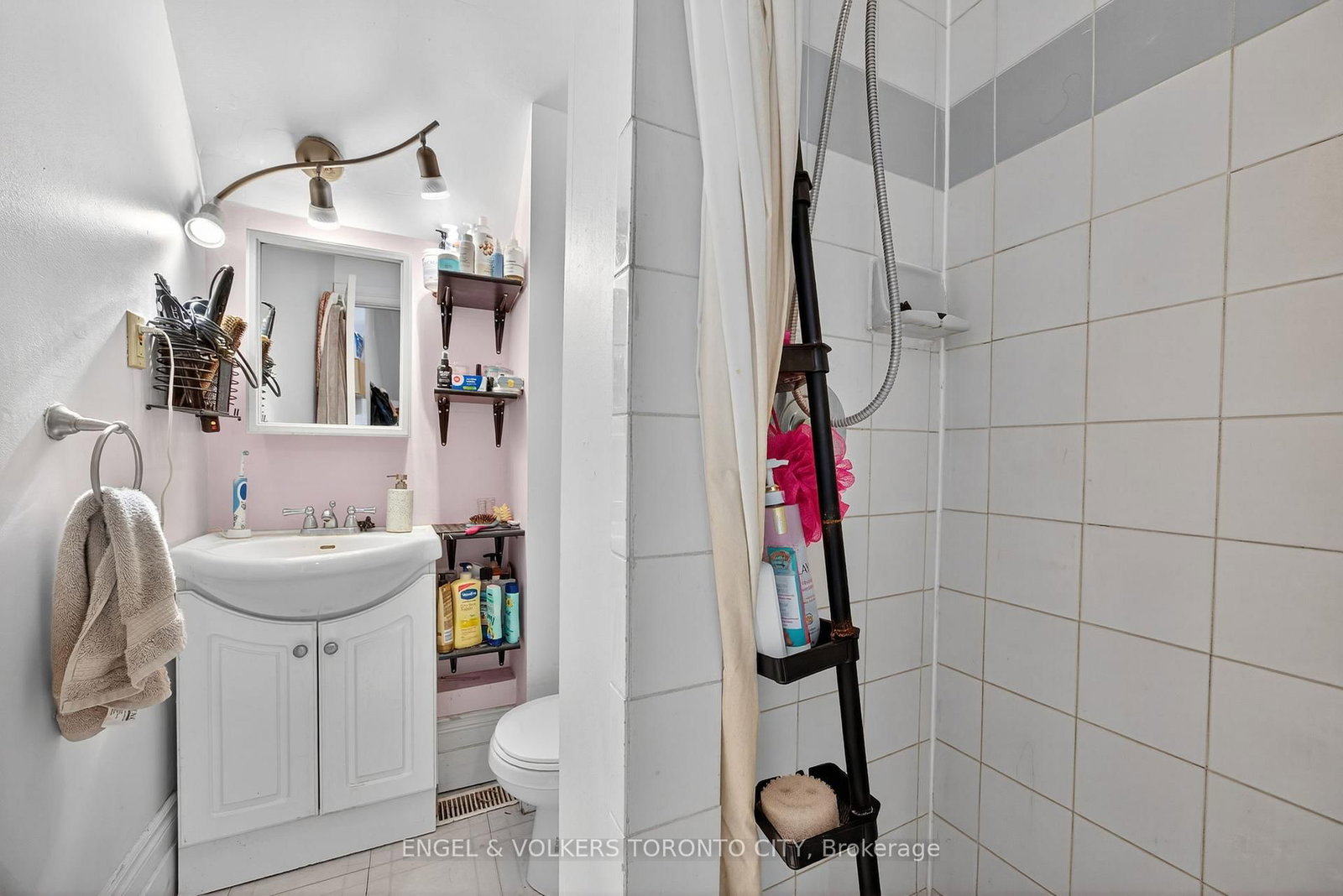 64 High Street • Barrie, ON photo 15