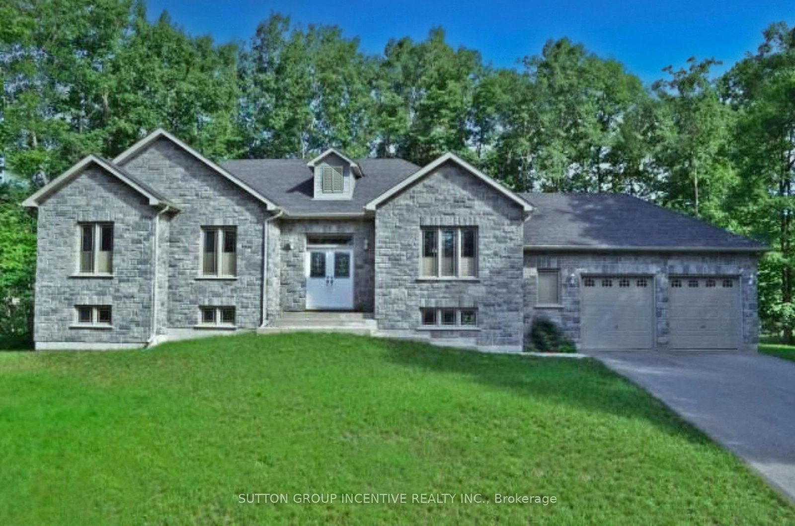 Detached House for sale at 32 Albion Lane, Tiny, Ontario, L9M 0J2 - Rural Tiny - MLS: S13694504
