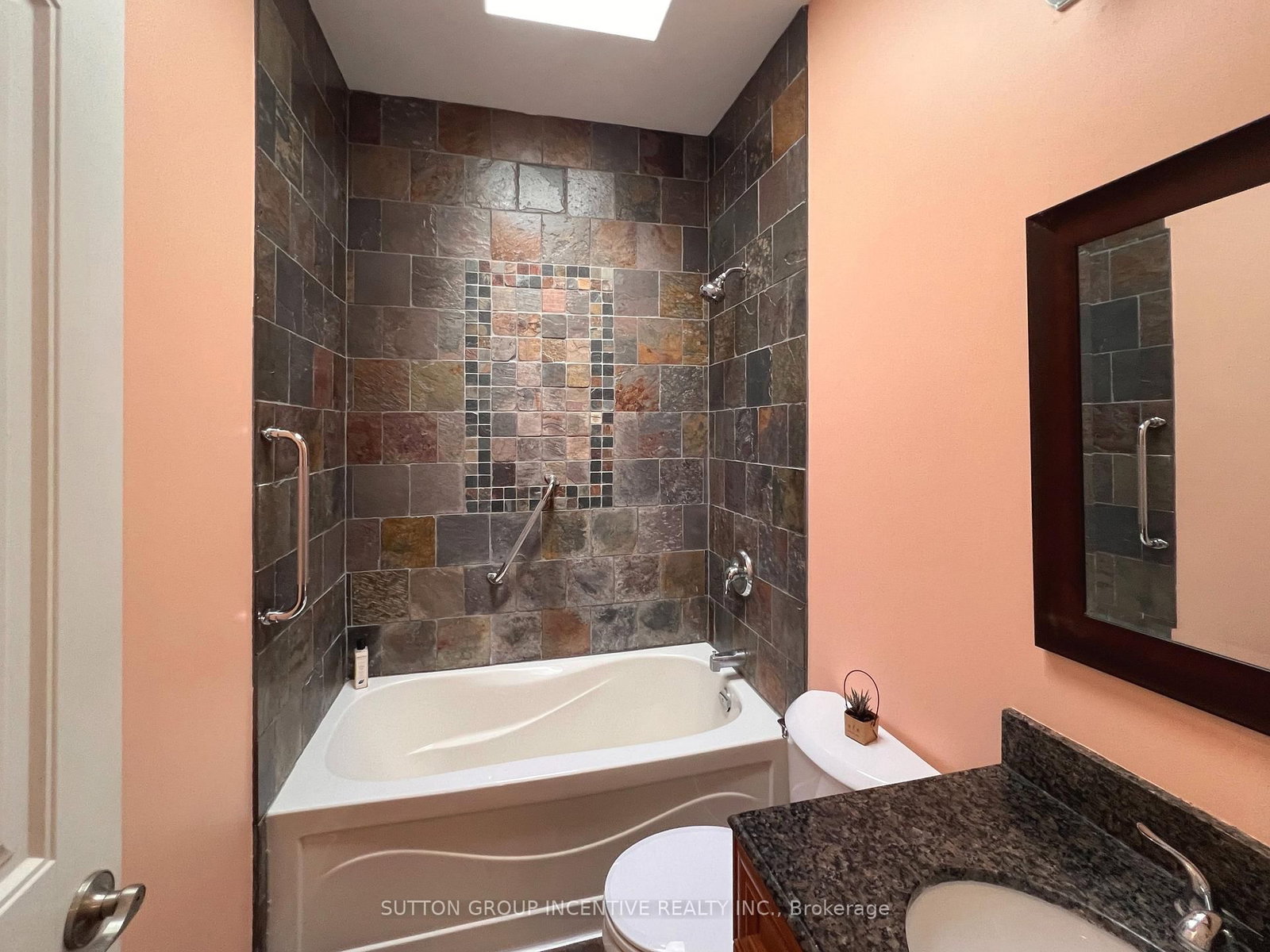 32 Albion Lane • Tiny, ON photo 11