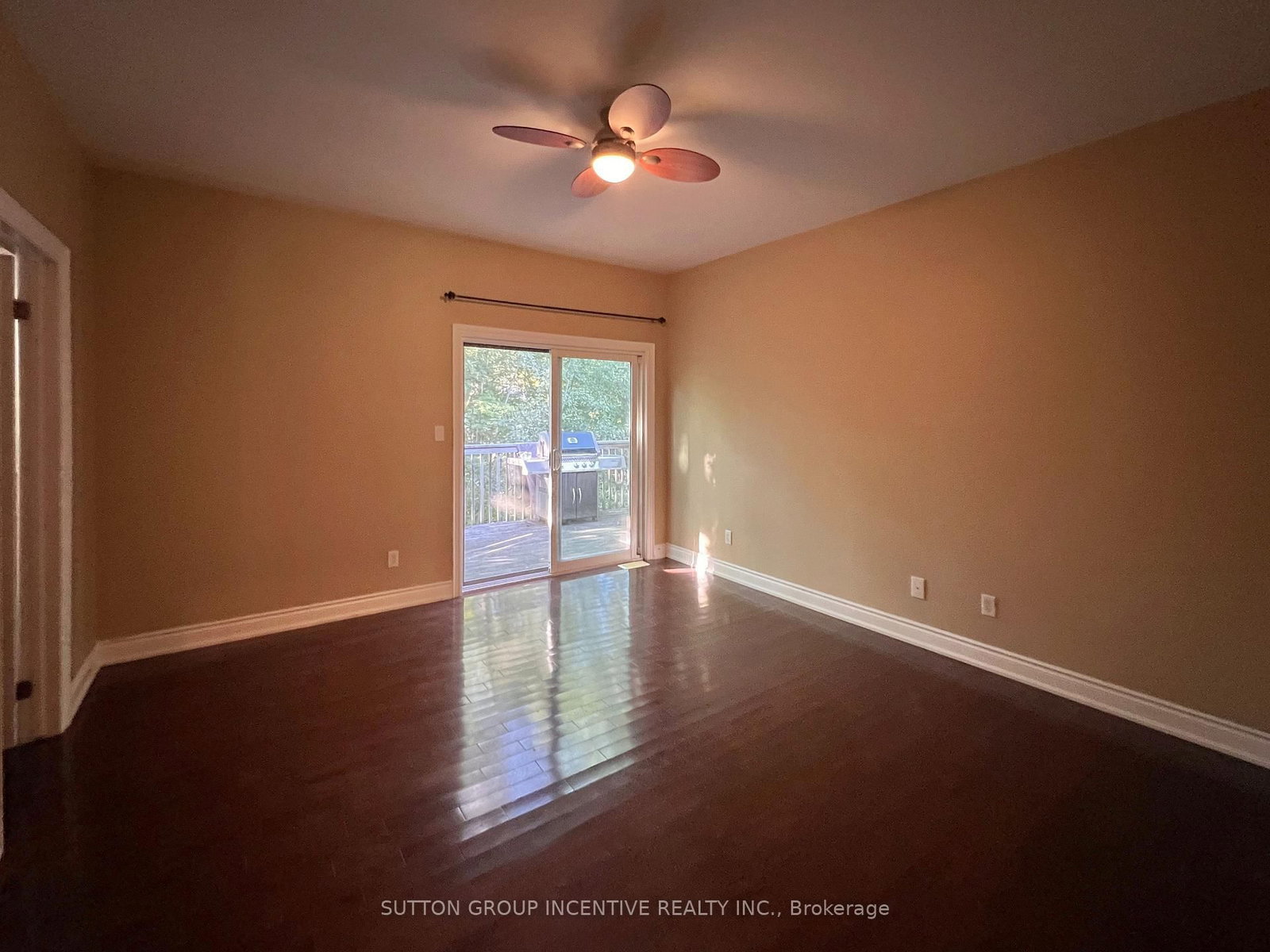 32 Albion Lane • Tiny, ON photo 16