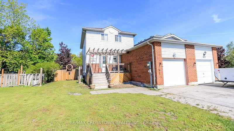 67 Donald Crescent