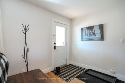 345 Napier St - Photo 1