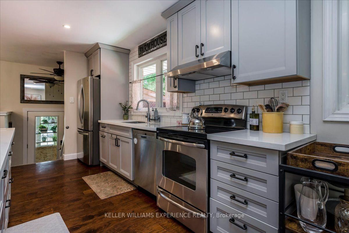 92 Johnson Street • Barrie, ON photo 11