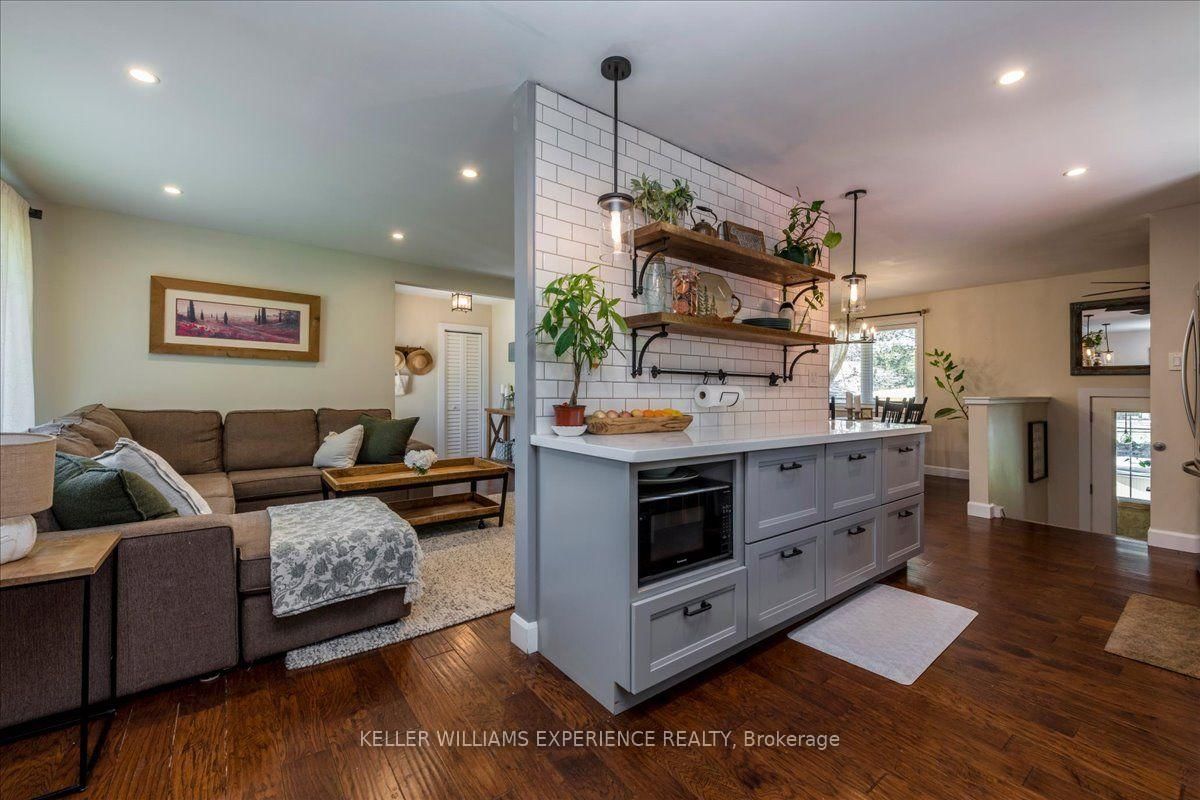 92 Johnson Street • Barrie, ON photo 14