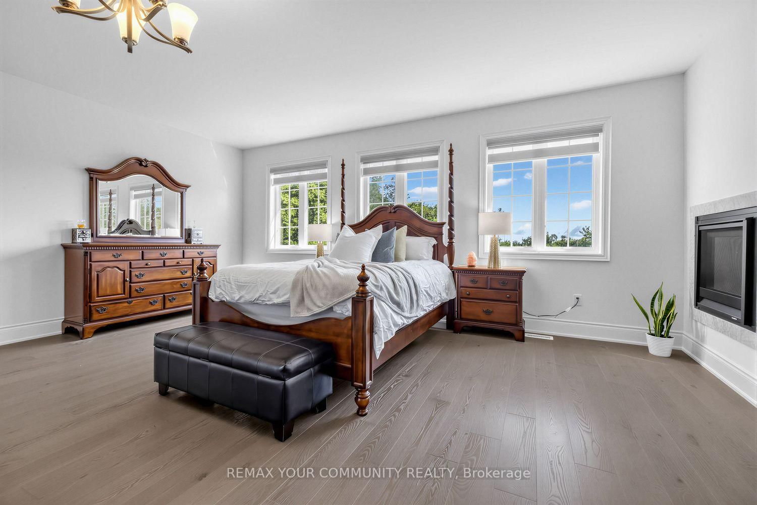 19 Redmond Crescent • Springwater, ON photo 36