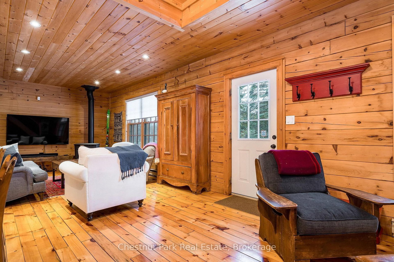 8390 Poplar Side Road • Clearview, ON photo 11