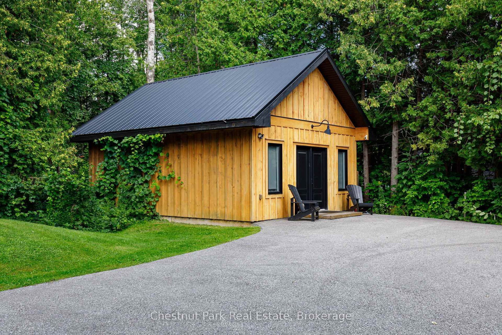 8390 Poplar Side Road • Clearview, ON photo 8