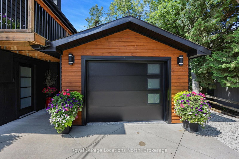 16 Huronia Pathway