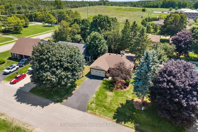 6 Bonaventure Place • Penetanguishene, ON photo 2