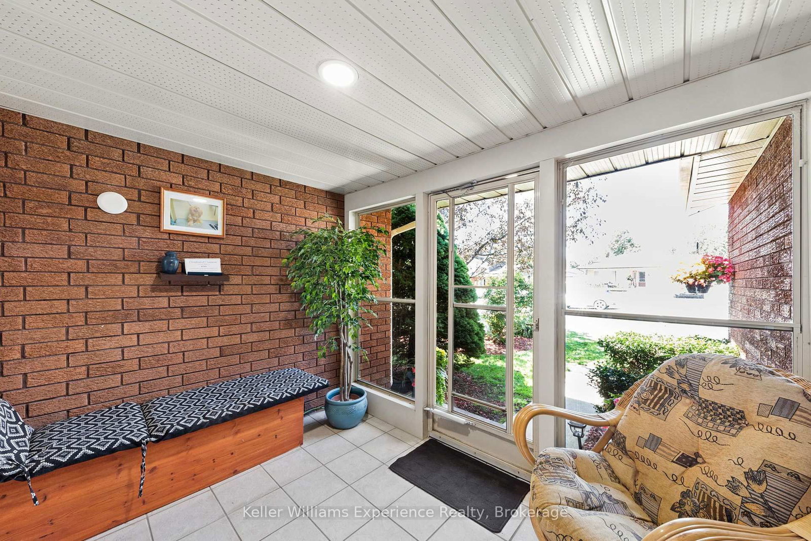 6 Bonaventure Place • Penetanguishene, ON photo 3