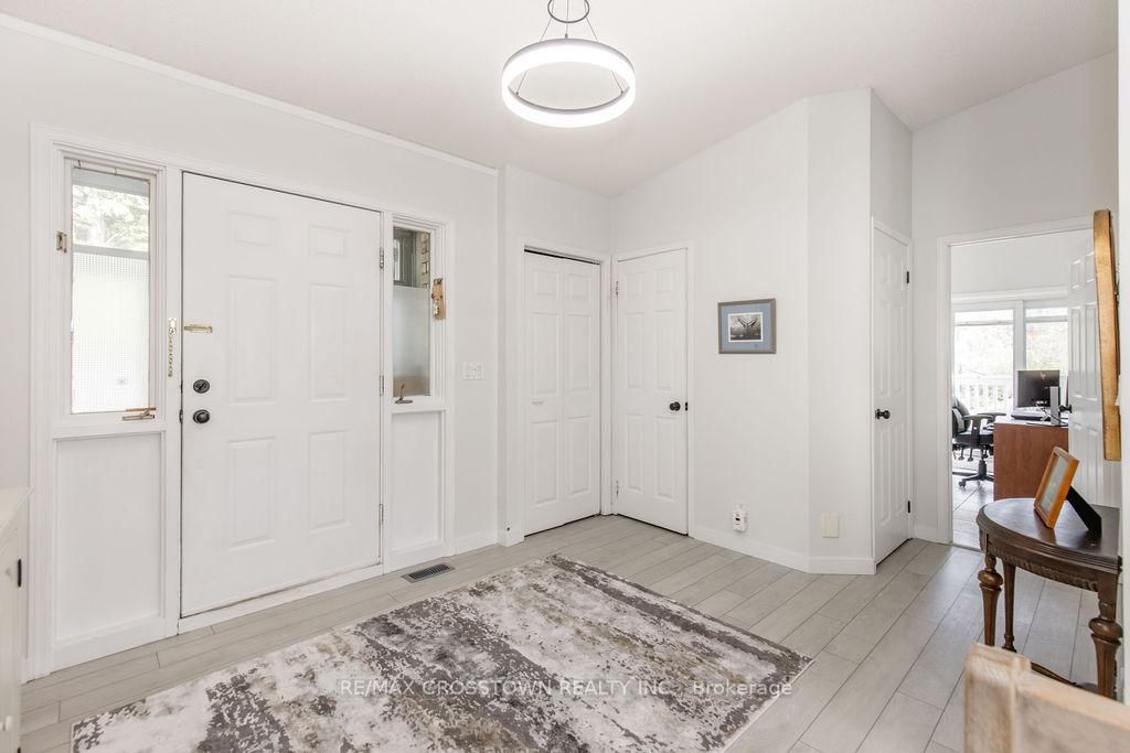 147 Anne Street N • Barrie, ON photo 13