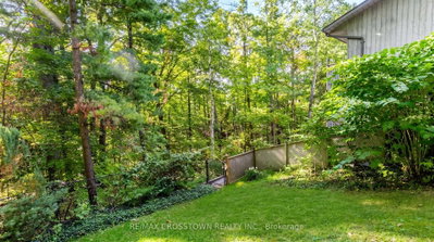 147 Anne Street N • Barrie, ON photo 8
