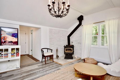 39 Domar Road • Tiny, ON photo 4