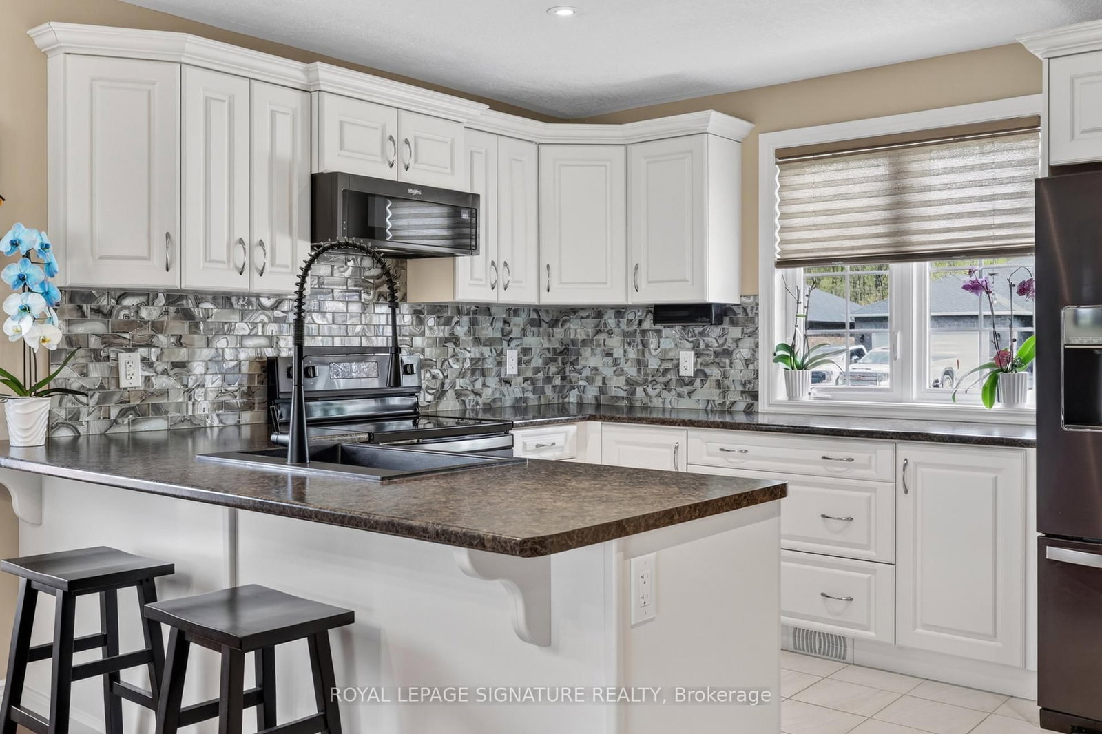 22 Hunter Avenue • Tay, ON photo 1