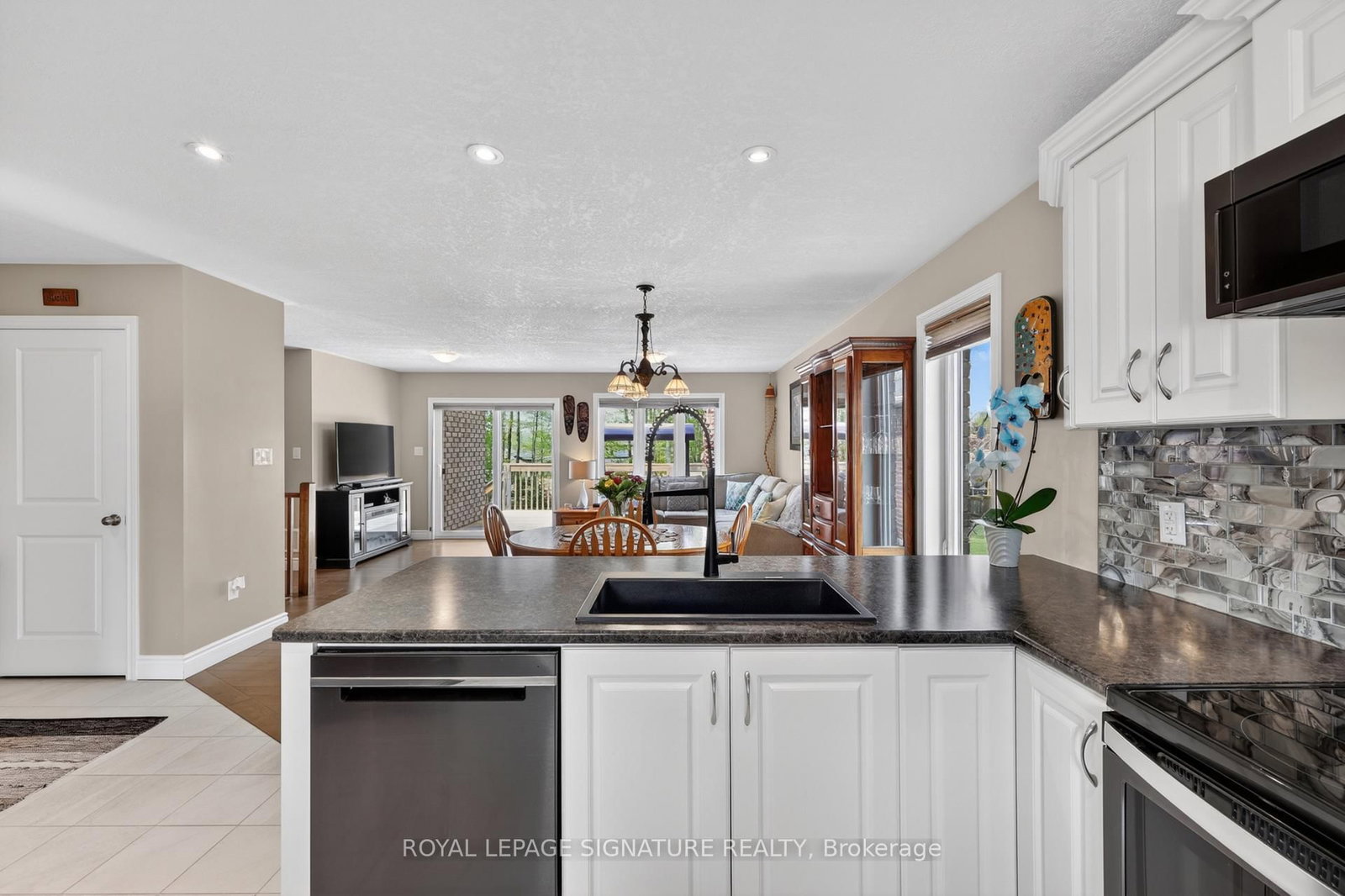 22 Hunter Avenue • Tay, ON photo 14