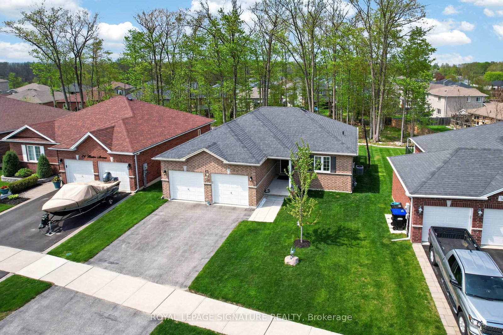 22 Hunter Avenue • Tay, ON photo 4