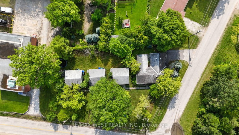 195 Dunkerron Ave photo 2