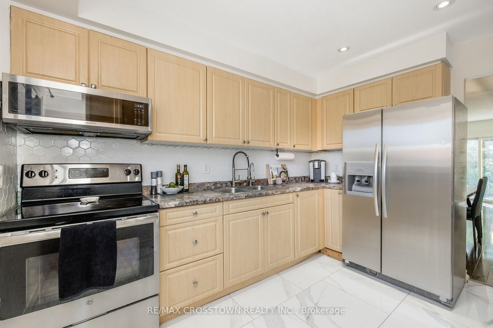 52 Adelaide Street • #32 • Barrie, ON photo 9