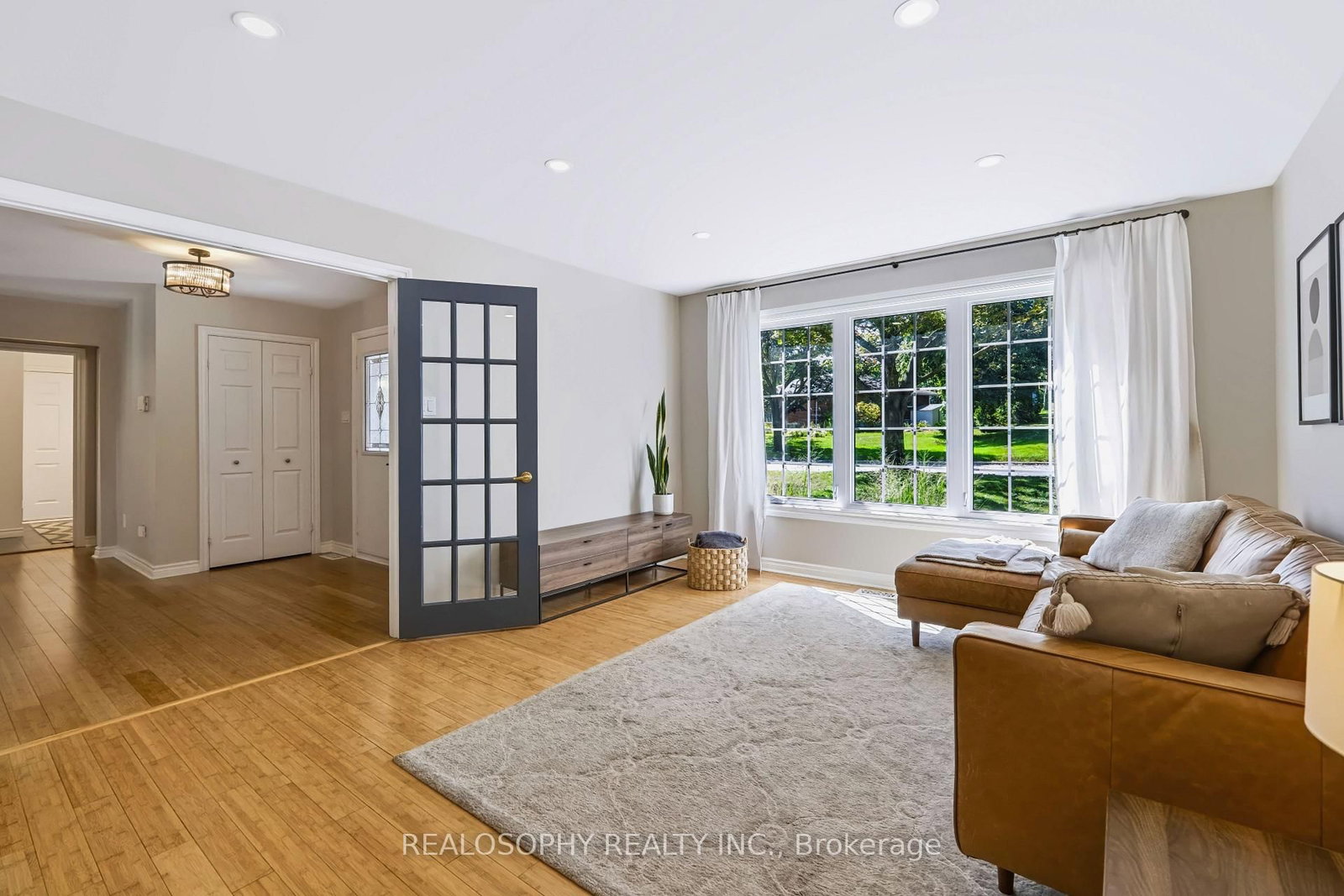 22 Murray Street • Barrie, ON photo 10
