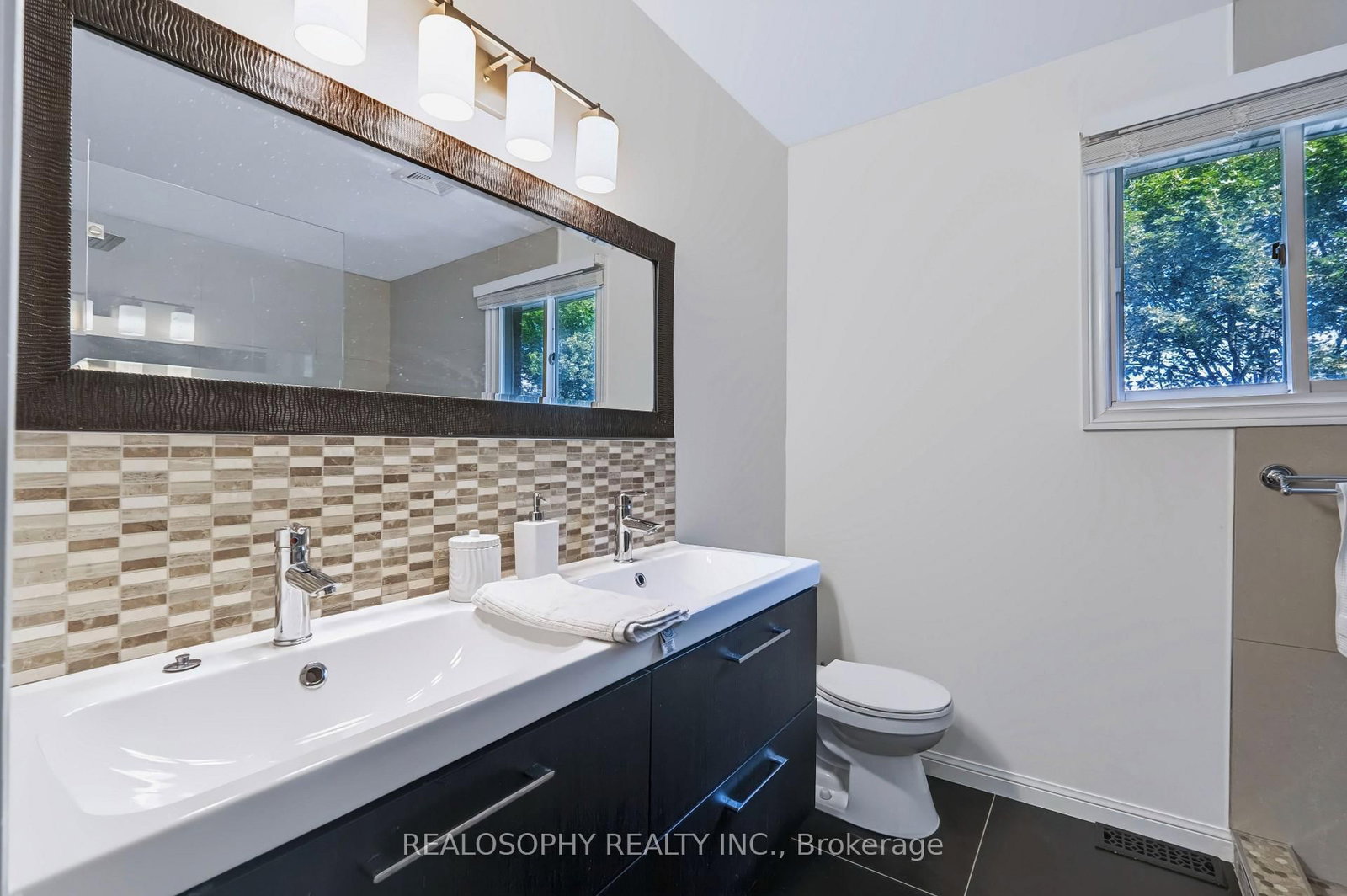22 Murray Street • Barrie, ON photo 25
